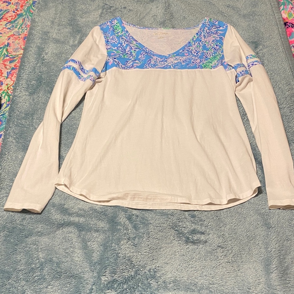 Lilly Pulitzer Long Sleeve Top with Turtle Package print size M